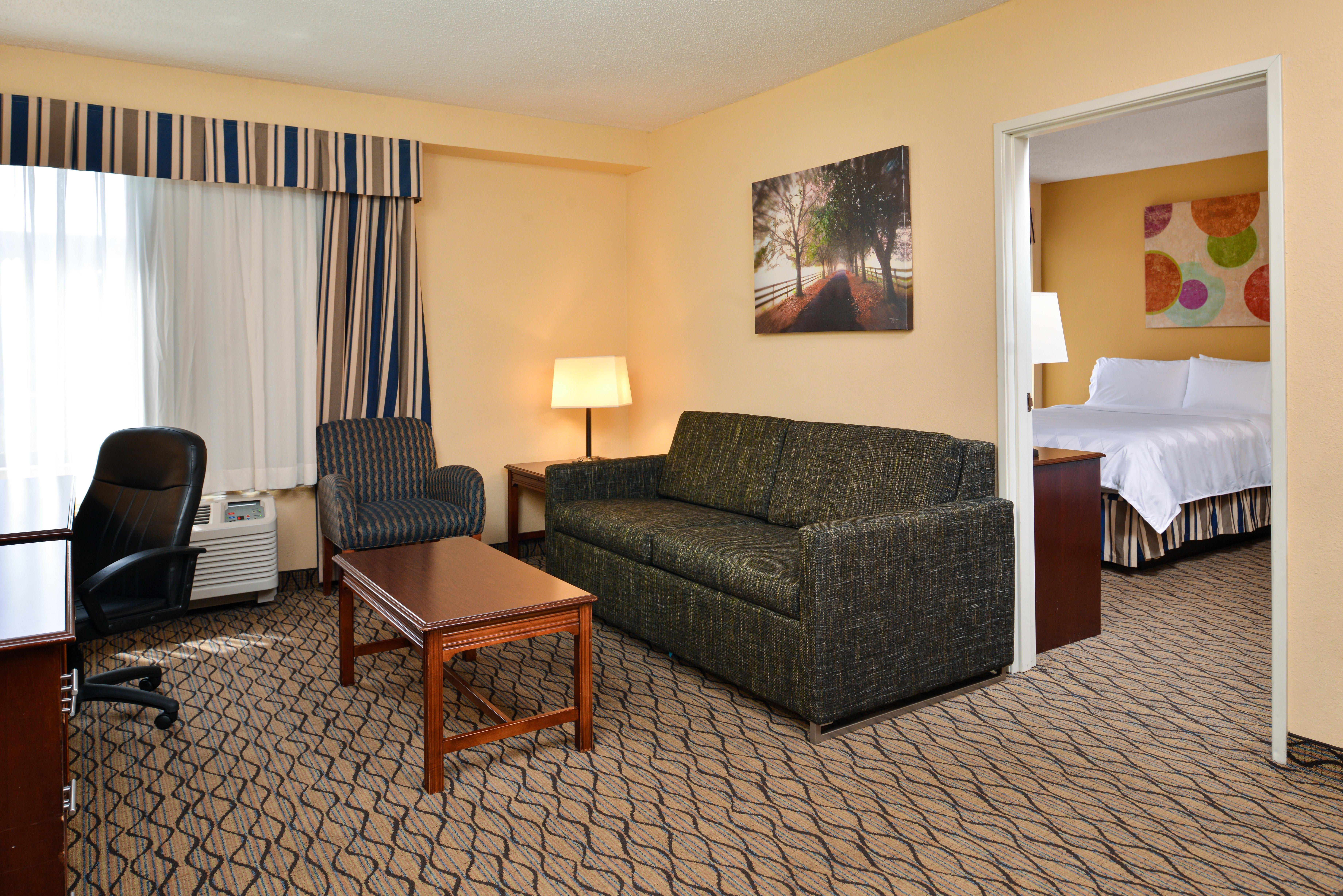 Holiday & - Downtown, An Ihg Hotel